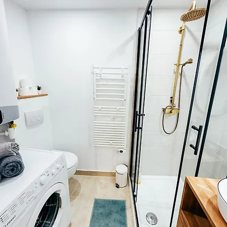 Apartment Cozy Centre Avec Parking *